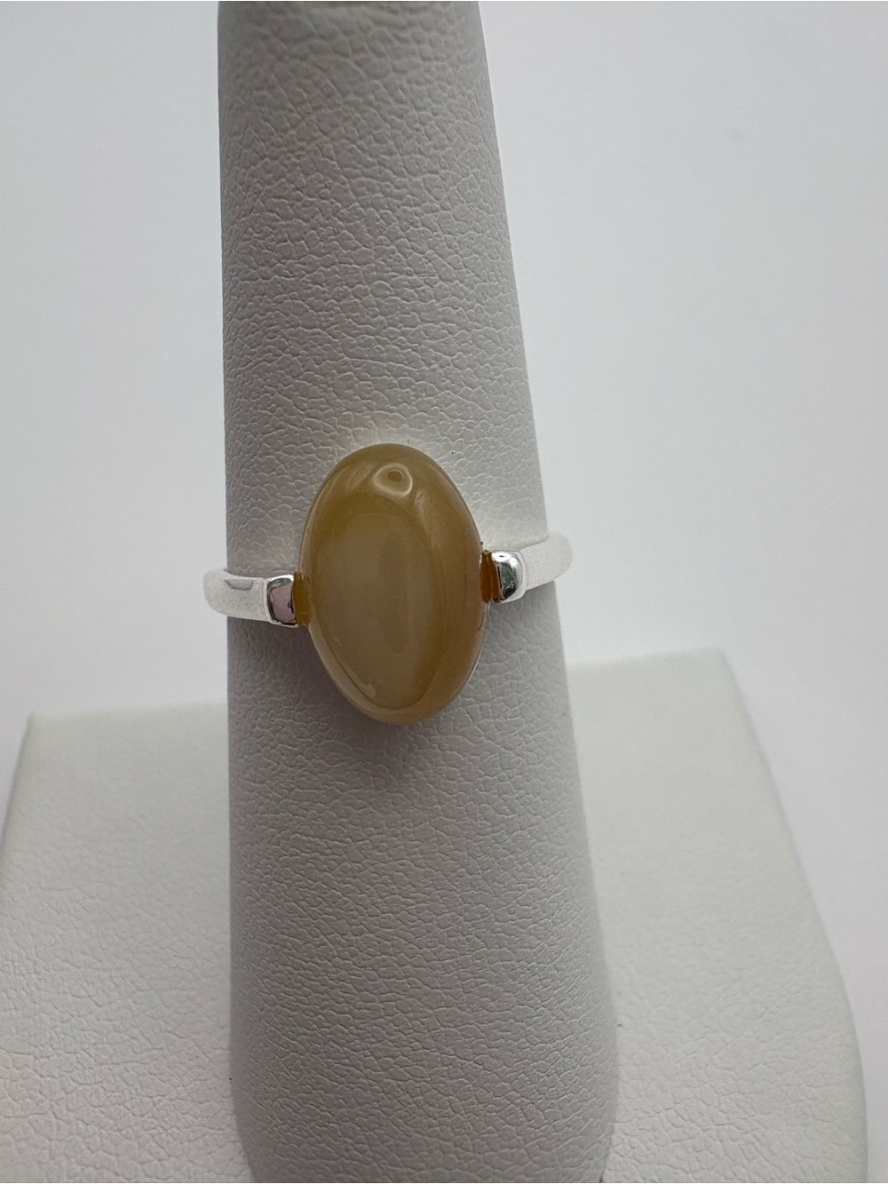 Yellow Jade Oval Ring (#R70) - Picture 3 of 4